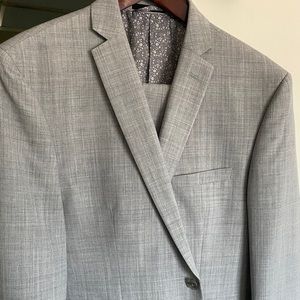 Man’s Bar lll Silm fit Macy’s Suit
